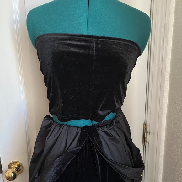 Fabulous Jet Black Velvet Infinity Maxi Dress - 72 Styles - Picture 4 of 6